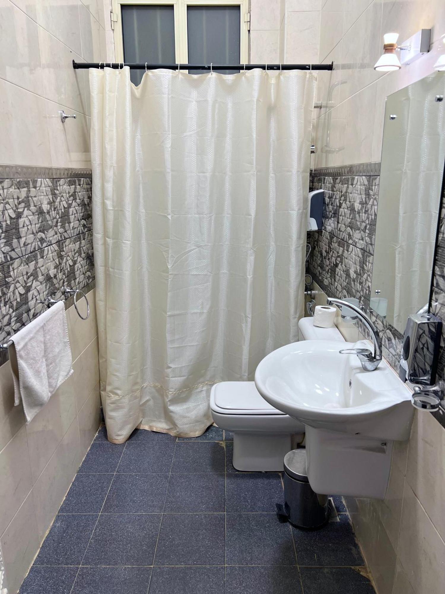 Timeless Classic 3br In Downtown - Mint 8 * Cairo